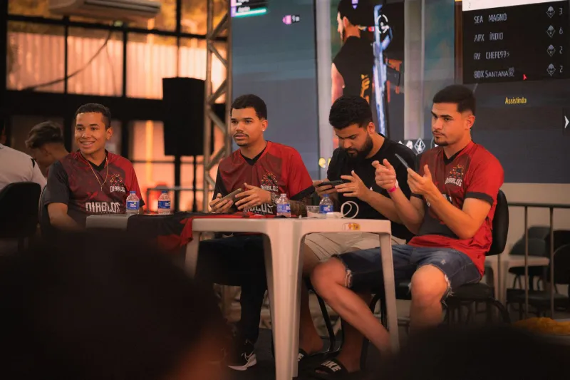 Signed to the Wrong Squad: The Hidden Price of Roster Loyalty in Competitive Gaming